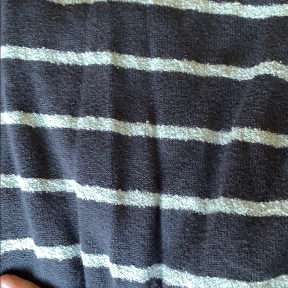 RVCA medium thin top - Picture 3 of 3